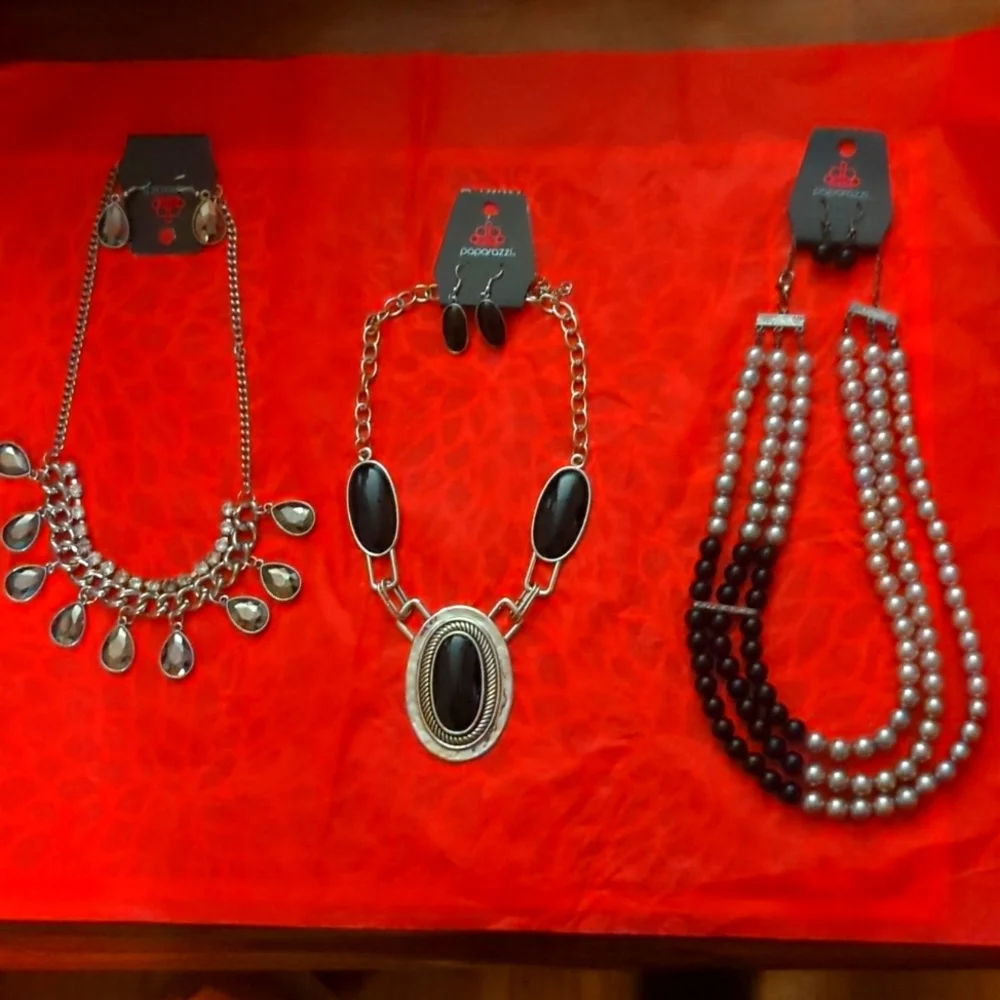 Jewelry - Picture 1 of 5